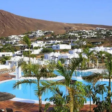 La The One Bedroom With Half Board, Wifi, In Playa Blanca 公寓 *